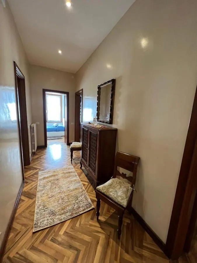 Esclusivo Appartamento- 6 Persone In Villa Liberty Lido di Venezia Apartment