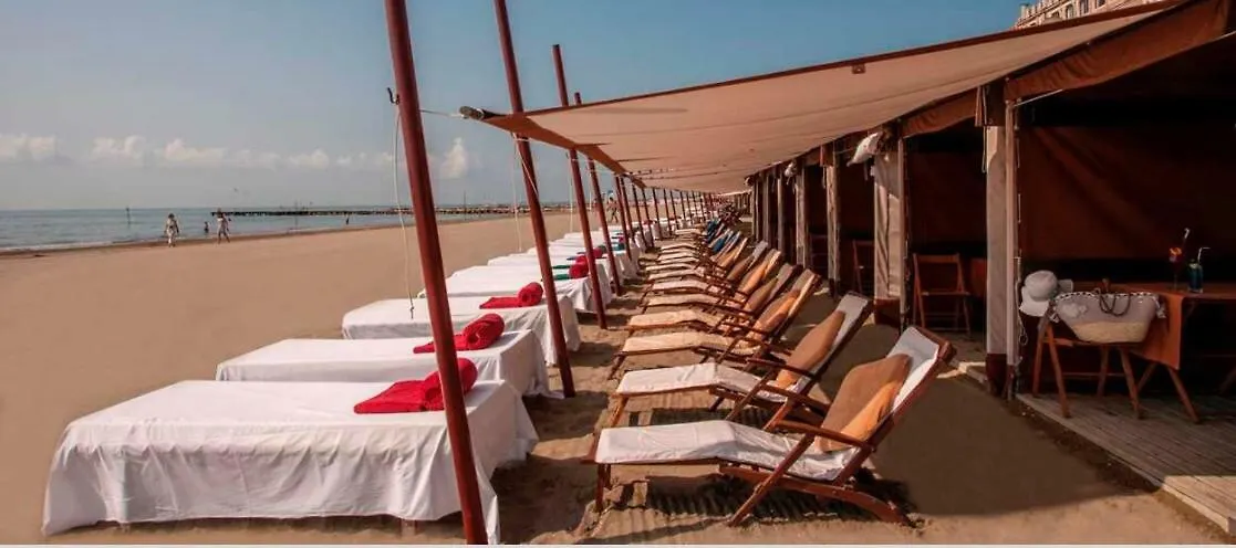 Apartment Esclusivo Appartamento- 6 Persone In Villa Liberty Lido di Venezia