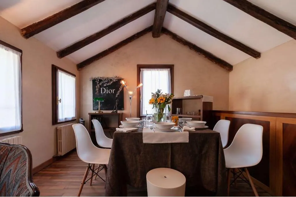 Apartment Esclusivo Appartamento- 6 Persone In Villa Liberty Lido di Venezia