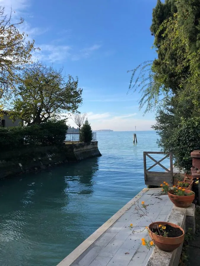 Esclusivo Appartamento- 6 Persone In Villa Liberty Lido di Venezia Italy