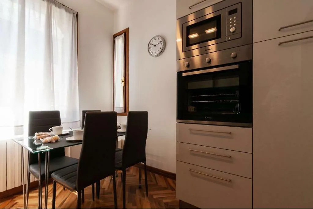 Apartment Esclusivo Appartamento- 6 Persone In Villa Liberty Lido di Venezia Italy